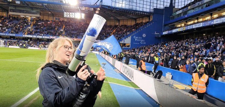Tshirtgun.co.uk launch scarves to the fans at Chelsea's Boxing Day match